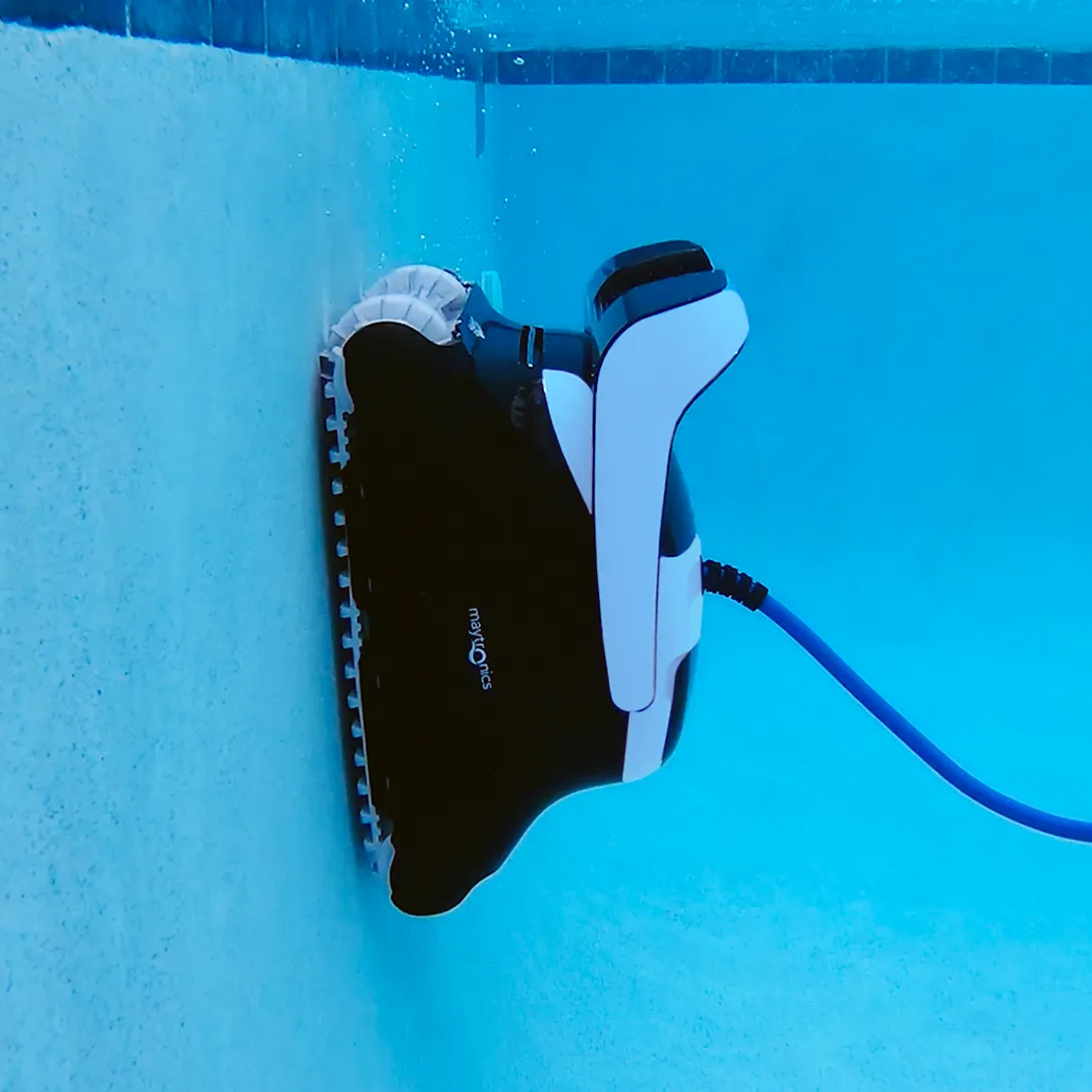 Dolphin Explorer E40 Pool Cleaner — image 3
