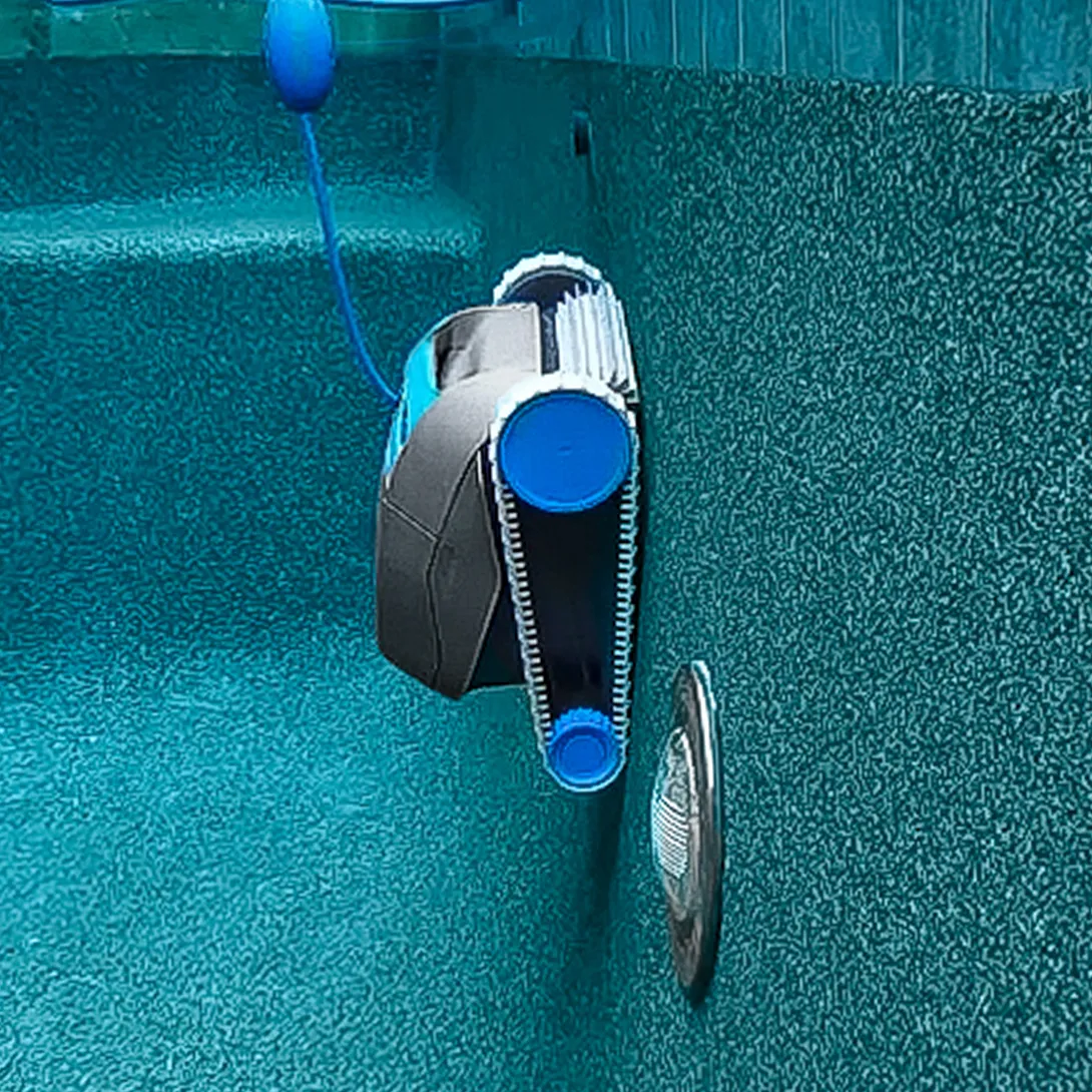 Dolphin Premium 20 Pool Cleaner — image 3